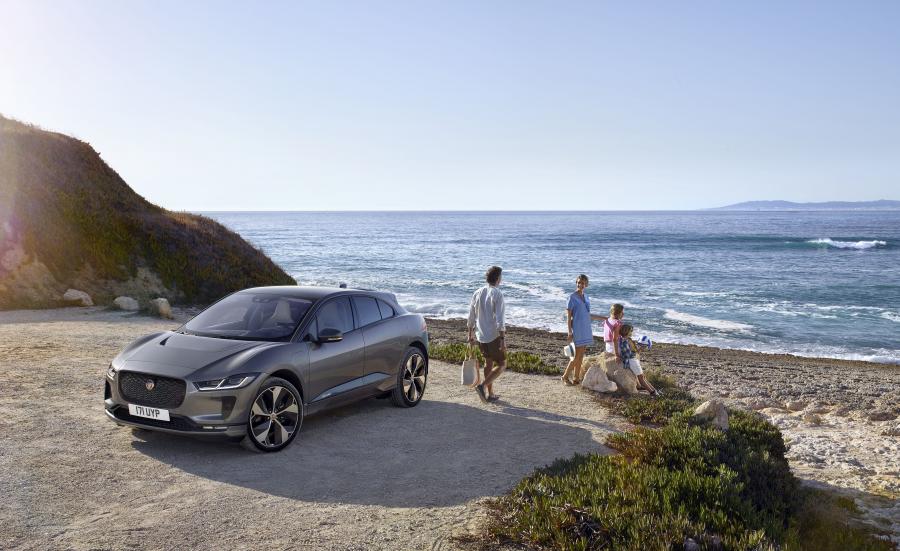  Jaguar I-Pace EV400 AWD HSE 2018 года  (WW) (фото 2 из 114)